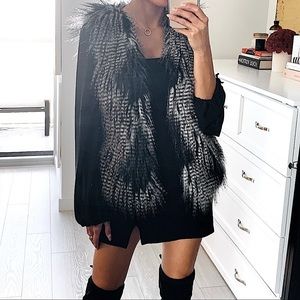 NWT ALTEREDREAMS Faux Fur Vest Black Gray Textured Shaggy Statement XS